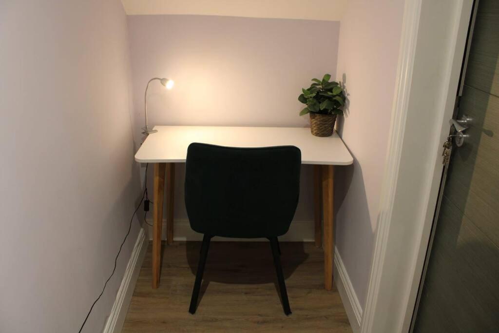 5 Star Apartment London Exteriör bild