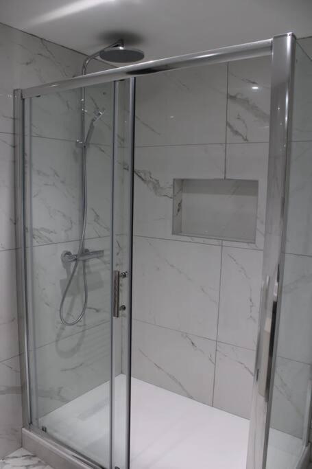 5 Star Apartment London Exteriör bild