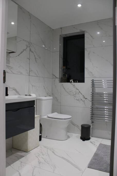 5 Star Apartment London Exteriör bild